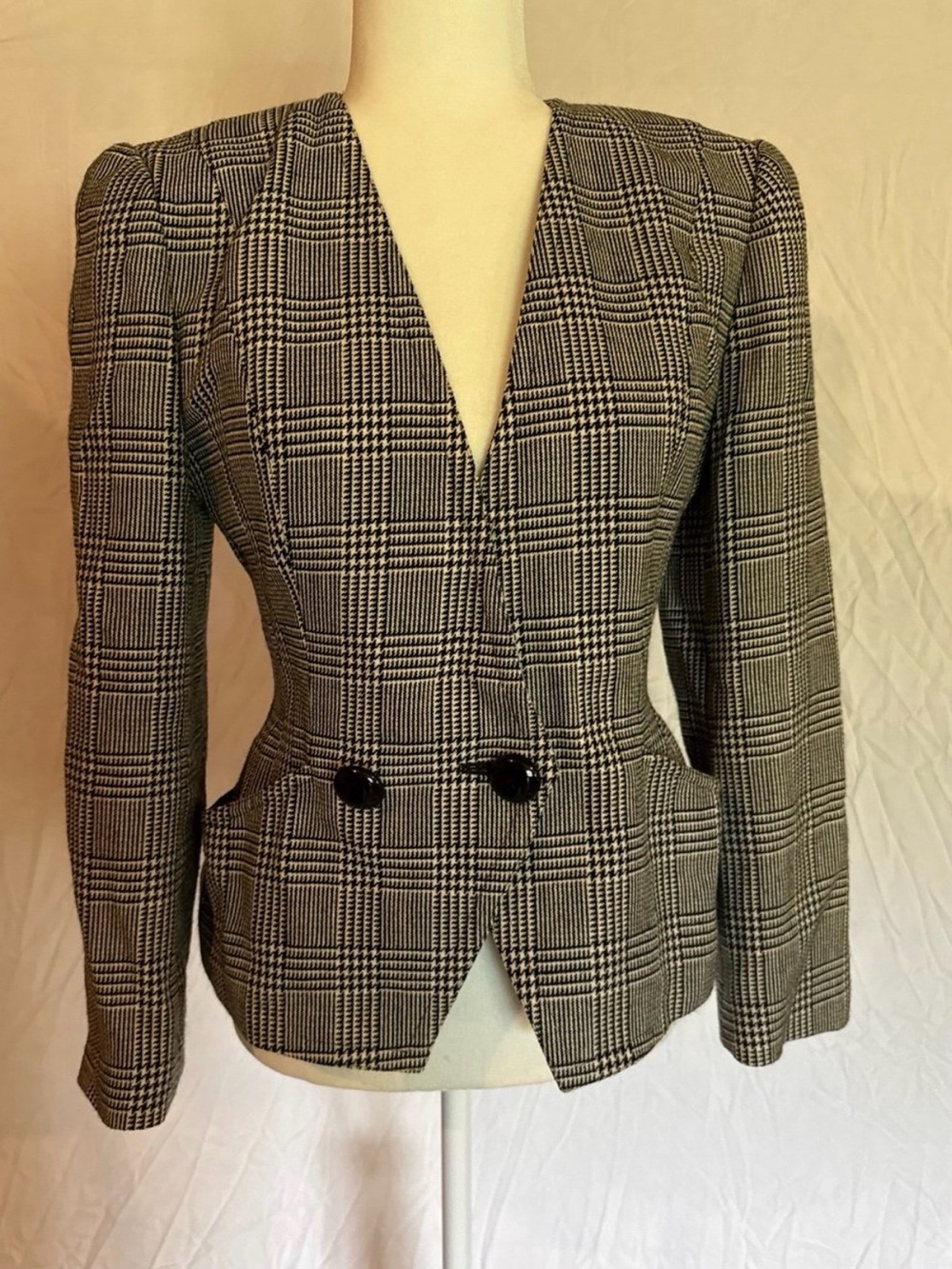 *Kimijima* Boutique Black and White wool blazer JPN size 9 US 4/6